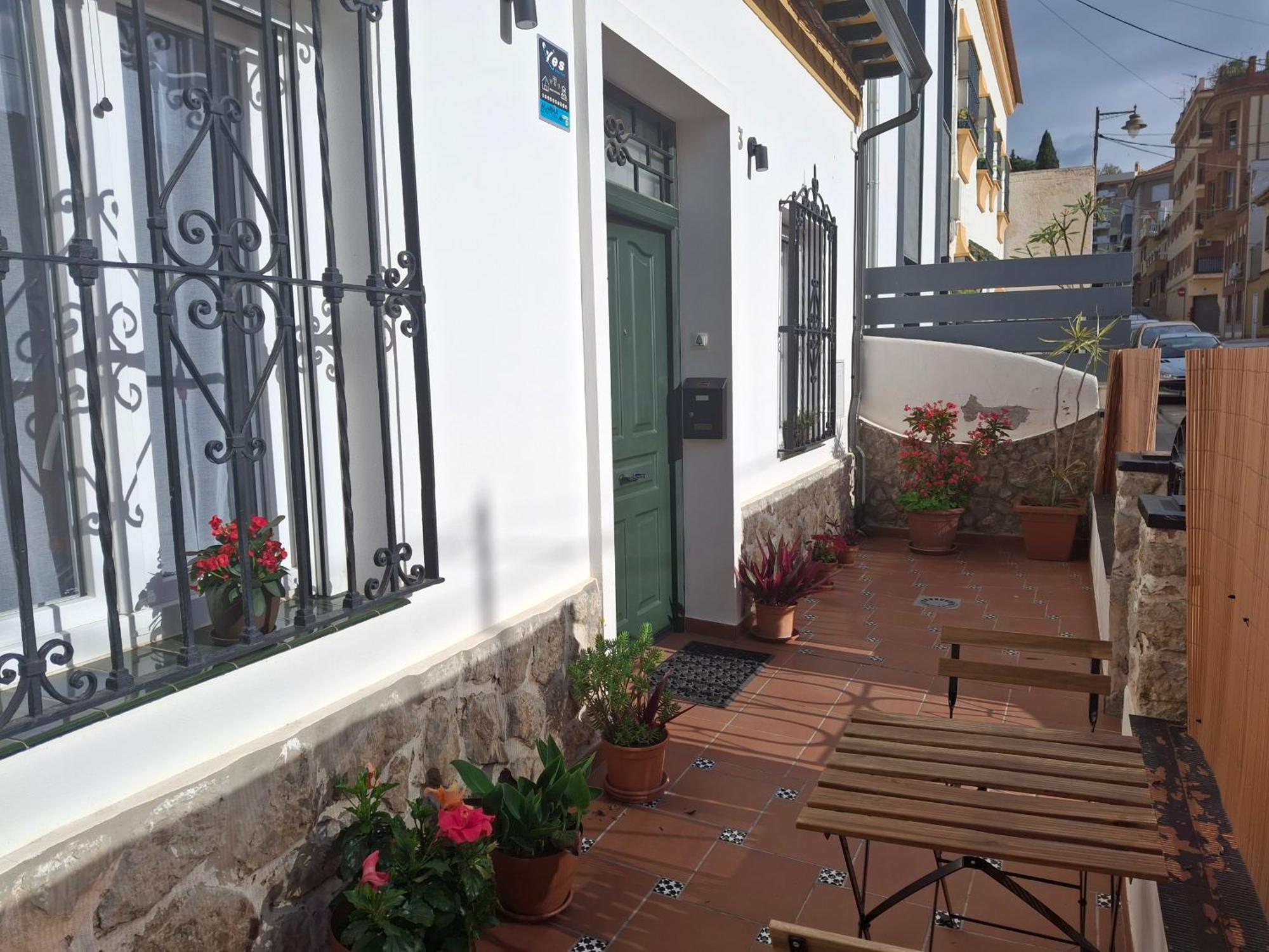Casa Valparaiso Malaga - 350M From Beach Bagian luar foto